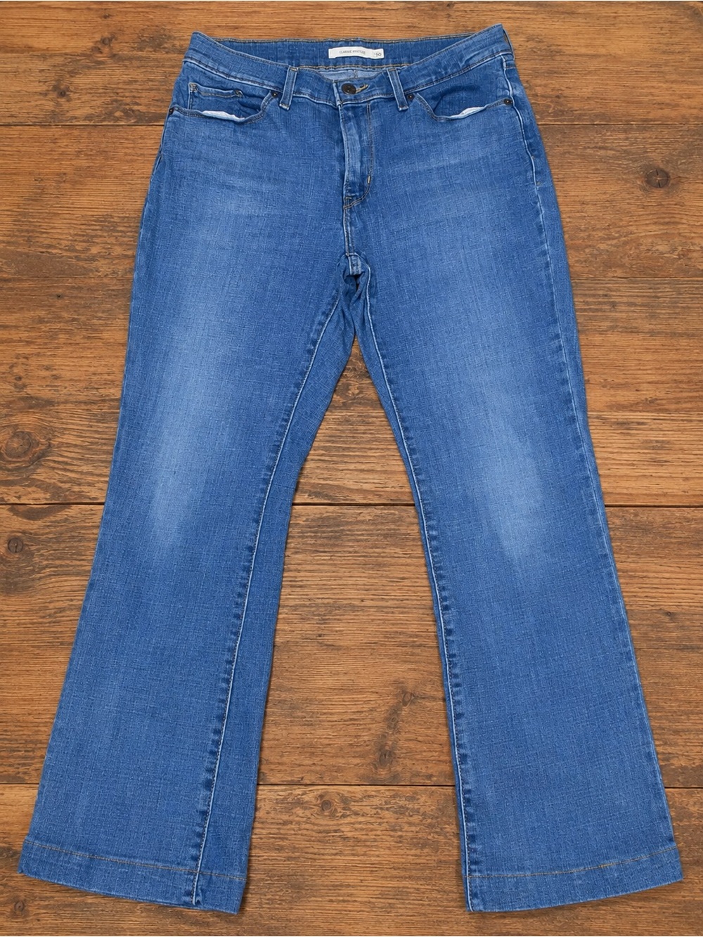 Levi’s Classic Bootcut Jeans Size 10M W30 x L29 Medium Wash Stretch Denim Hemmed